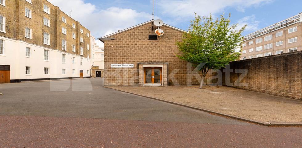 Spacious studio set in an amazing location by Regents Park & Euston Cumberland Terrace Mews, Camden